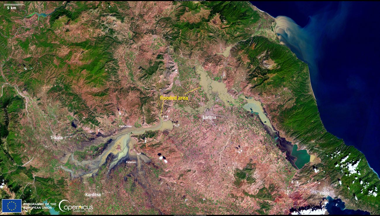 This image, captured on 10 September by one of the Copernicus Sentinel-2 satellites, shows the area of Larissa, which continues to be heavily affected by the flooding caused by the overflow of the Pinios River. Credit: European Union, Copernicus Sentinel-2 imagery