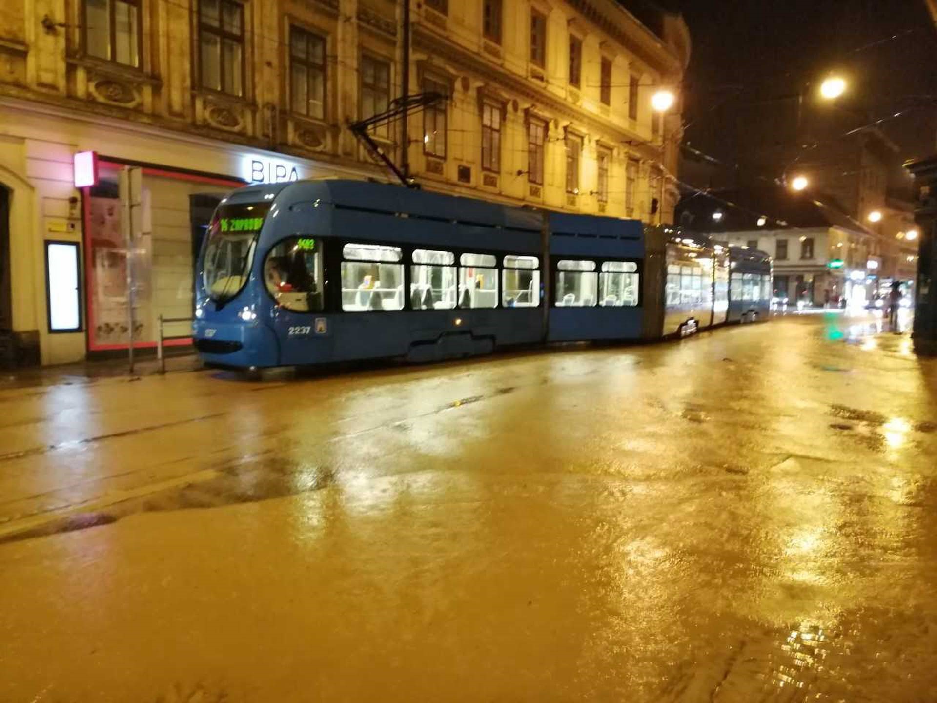 Trams were out of service in Zagreb. Photo by 24sata.hr