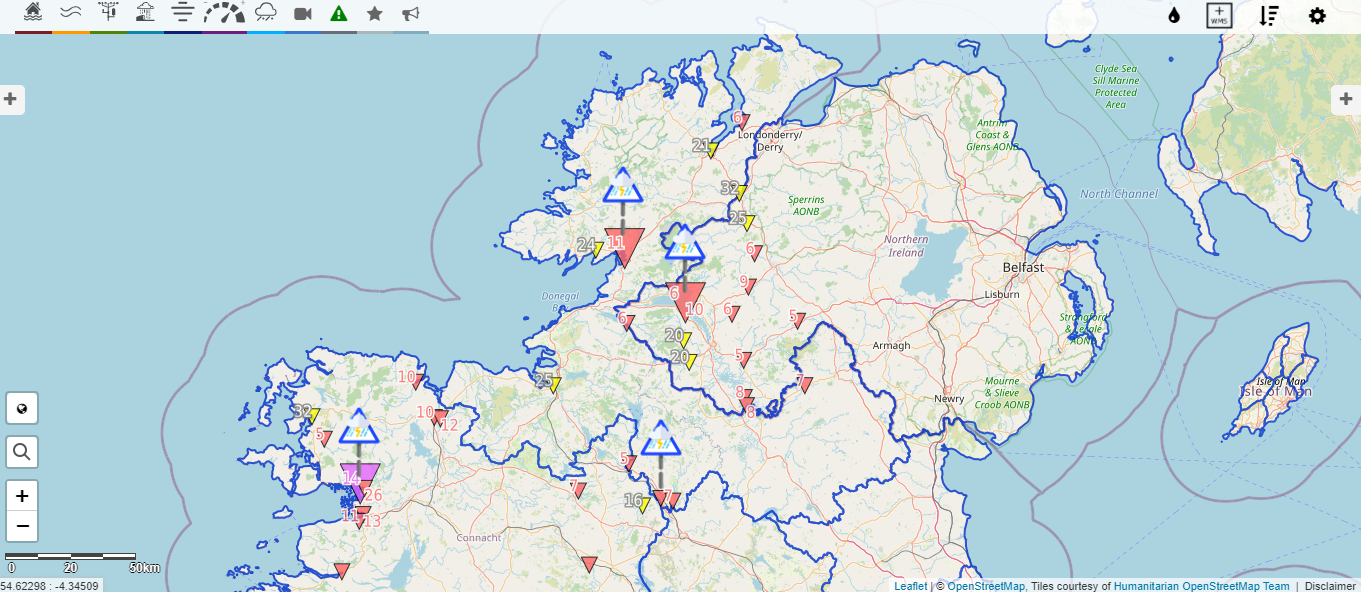 Figure 1: ERIC reporting points in northern Ireland. Enlarged inverted triangles highlight where the flash flood forecast probability and lead time meet the criteria for issuing a flash flood notification (shown by the blue triangles).