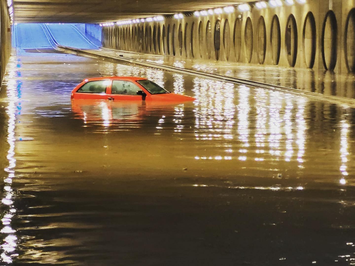 Flooded tunnel in Valencia, 03 May 2022. Credit: Policía Local Valencia