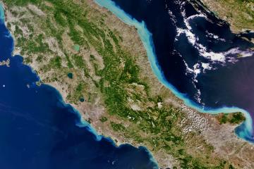 Copernicus Sentinel-3 satellite imagery on 18 September shows the plume of sediment that poured into the Adriatic Sea as a result of the floods. The sediments, carried into the sea by the rivers were transported by wind and marine currents, and spread all along the Adriatic coast of Italy, painting the waters in shades of light brown and blue. 